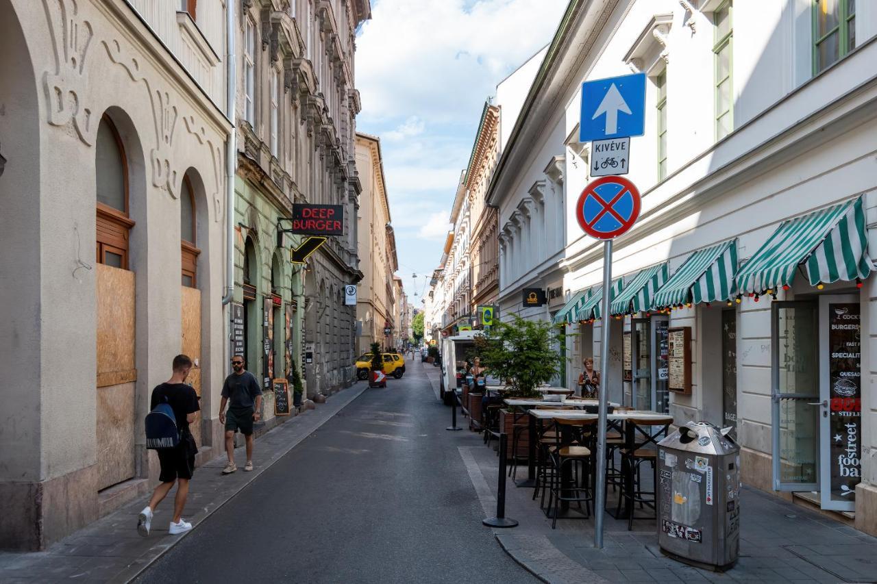 Spacious & Stylish Apartment In Downtown Budapest Exterior photo